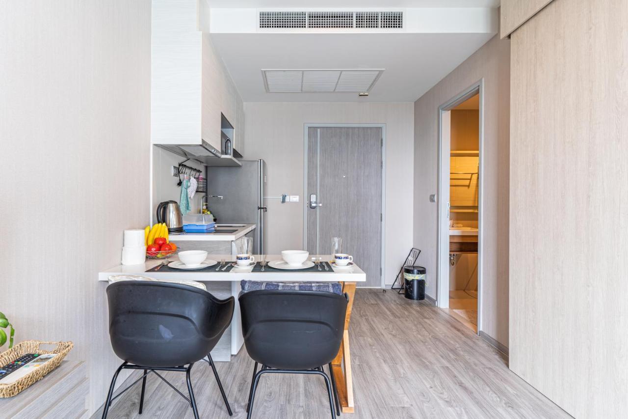 Aeras Beachfront Condominium جومتين بيتش المظهر الخارجي الصورة