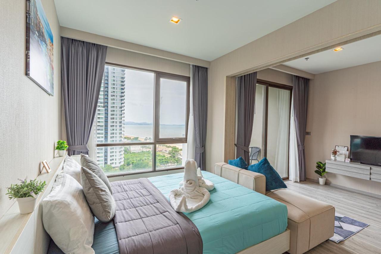 Aeras Beachfront Condominium جومتين بيتش المظهر الخارجي الصورة