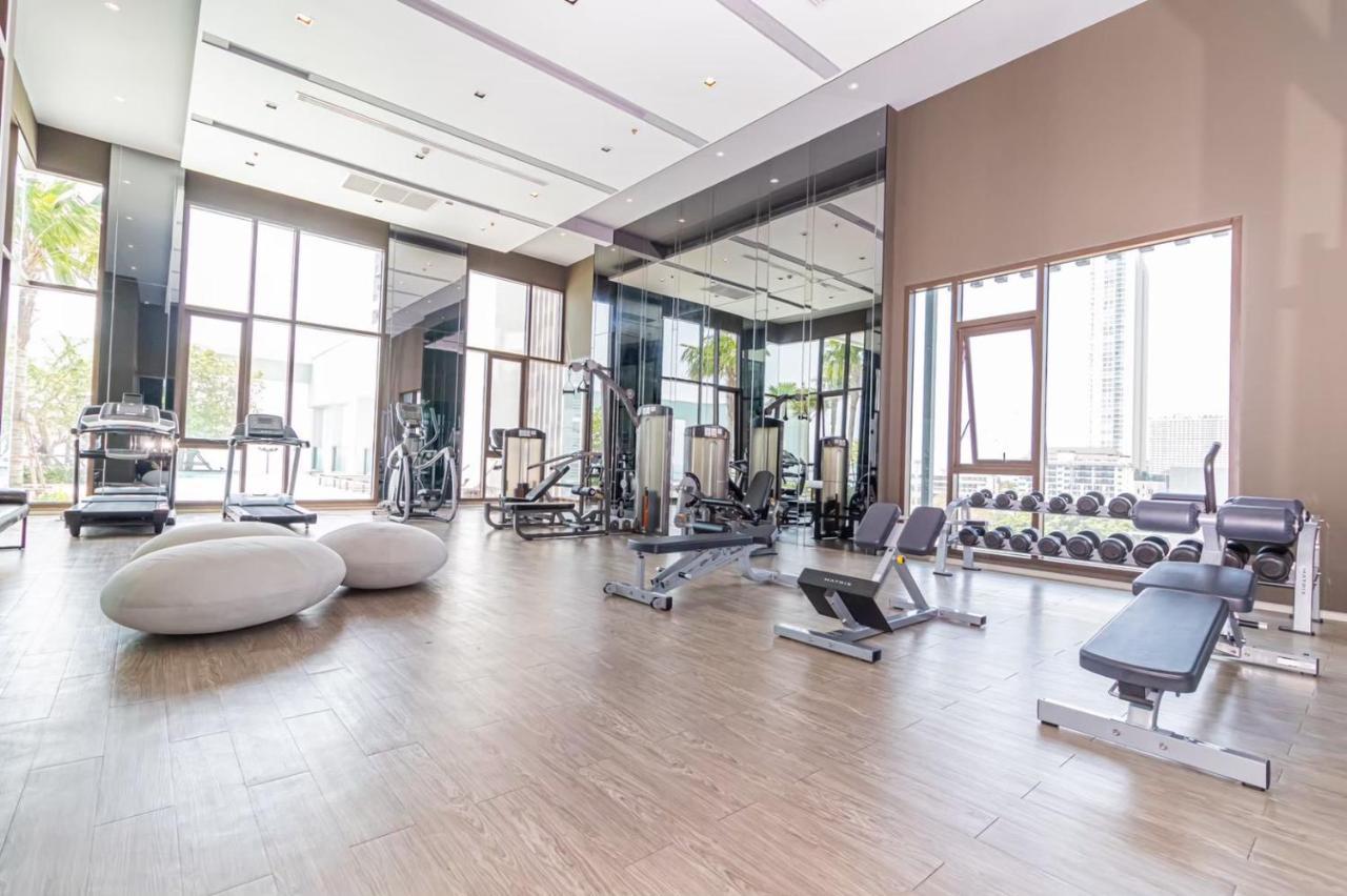 Aeras Beachfront Condominium جومتين بيتش المظهر الخارجي الصورة